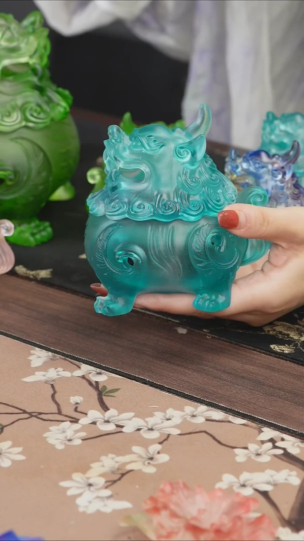 手工艺品琉璃初*?蓝色狻猊香炉中号