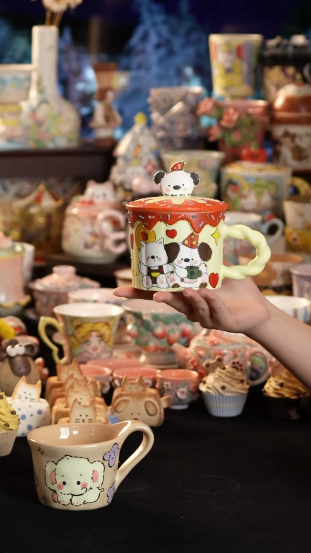 摆件陶景德镇釉下彩手绘设计师款陶瓷