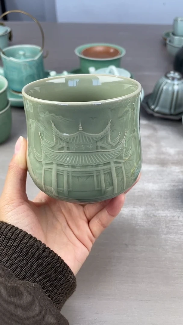 青瓷仓储福利清仓微瑕