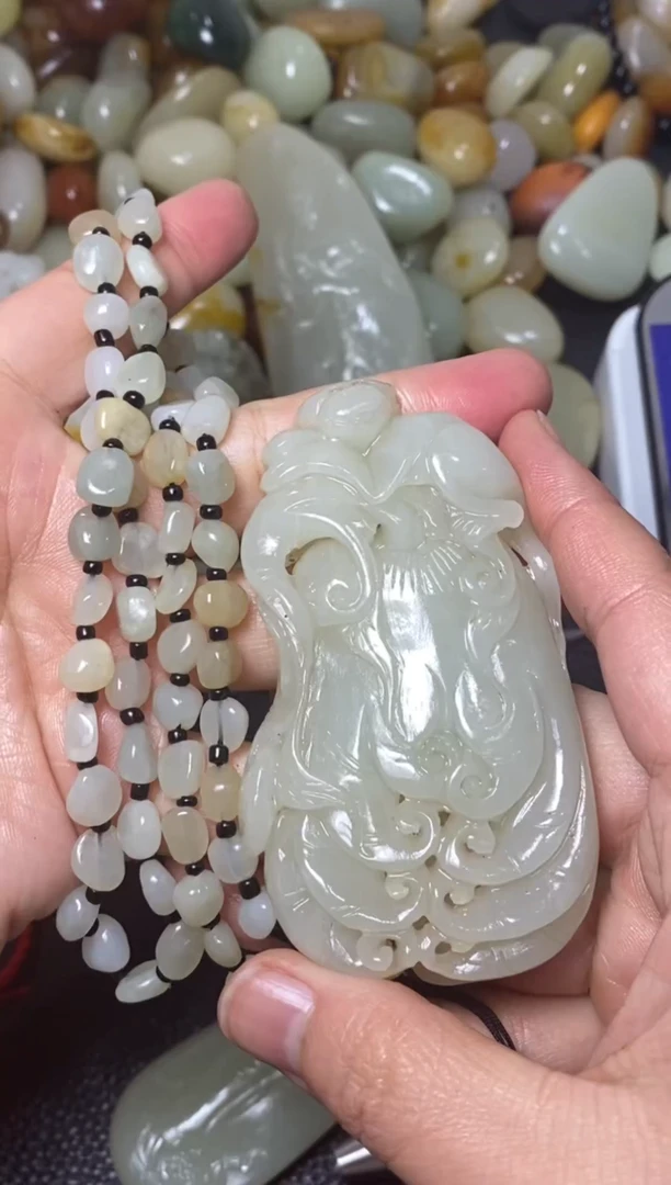 未镶嵌和田玉包链政**遥和田玉