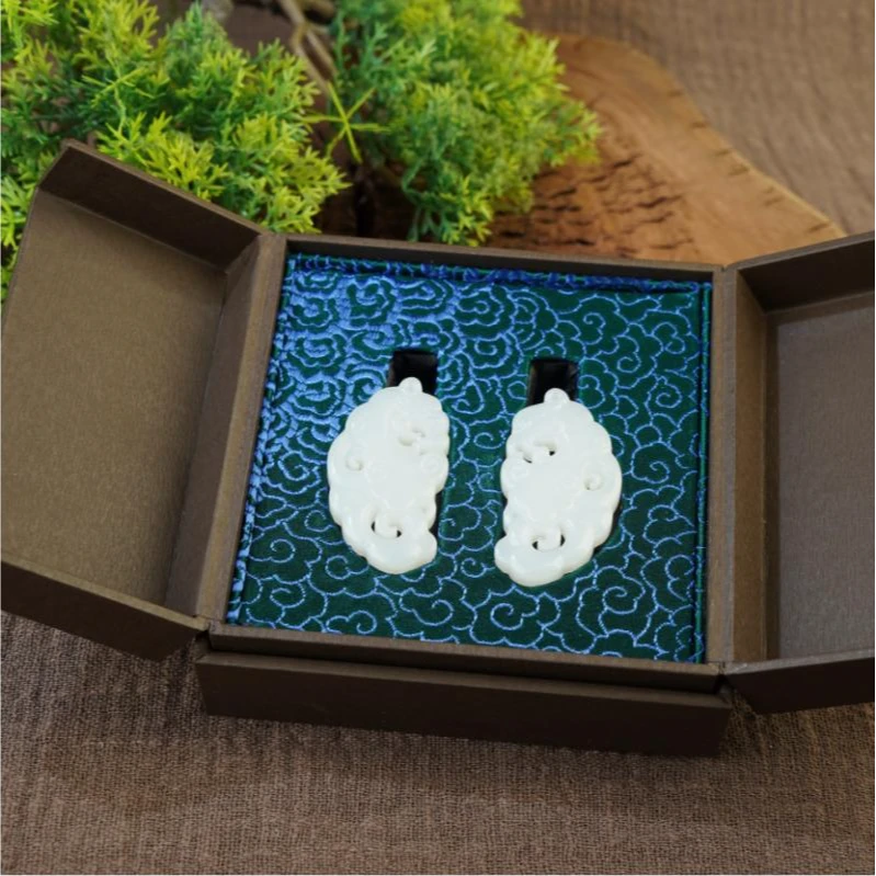 【香掌柜】和田玉高级收藏货大客去拍米达白玉龙凤牌（发一件）