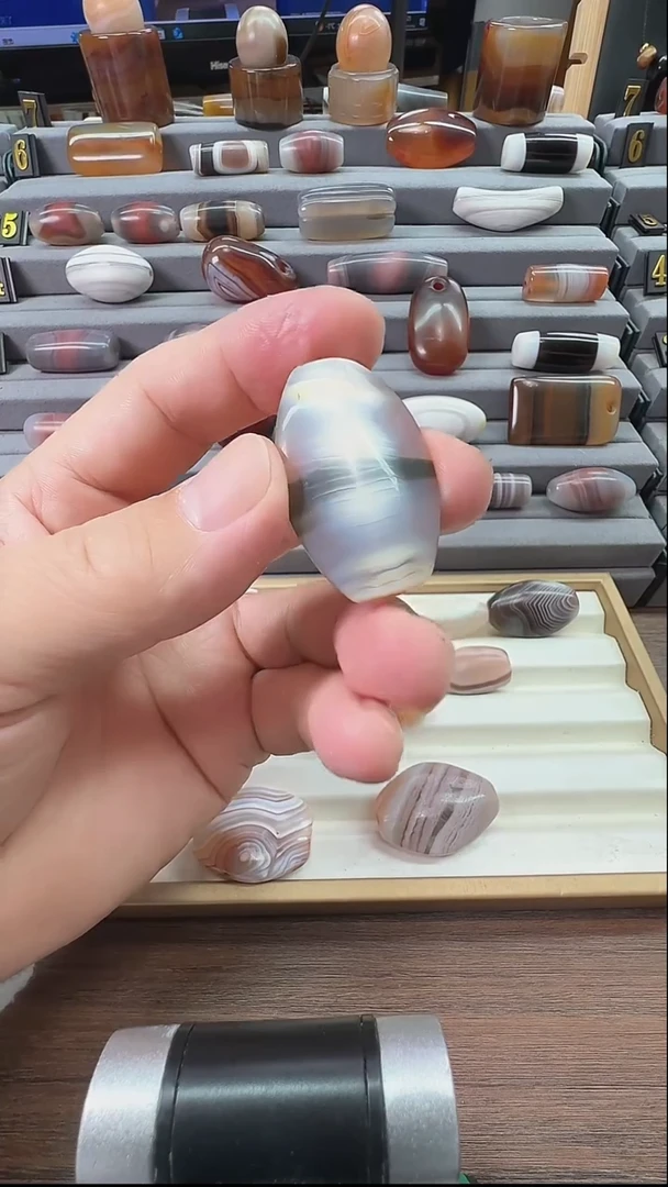 未镶嵌颈饰玛瑙/玉髓玛瑙39*25*10