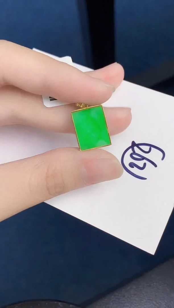 【闪购商品】翡翠颈饰18K金镶嵌000000000