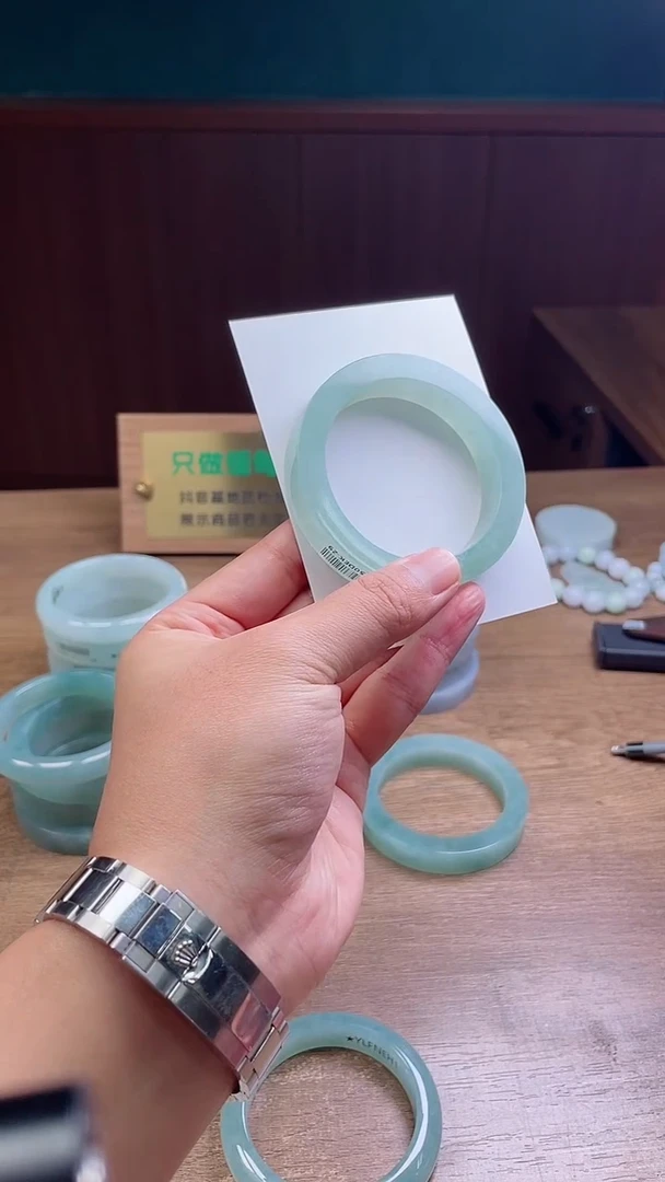 未镶嵌手镯定制翡翠财****?定制