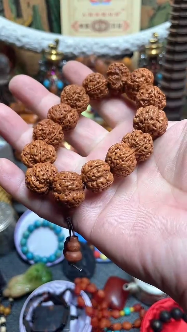 扇子老板娘好物推见啊