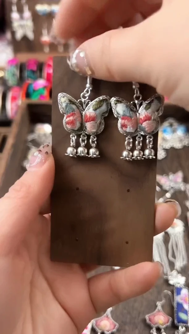 【闪购商品】织绣民族风老绣饰品496