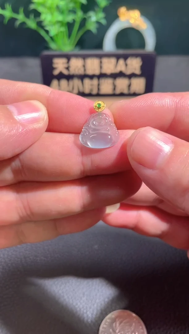 翡翠18K金镶嵌颈饰翡翠