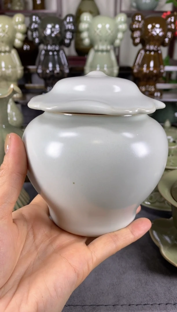 二级 荷叶罐 一个