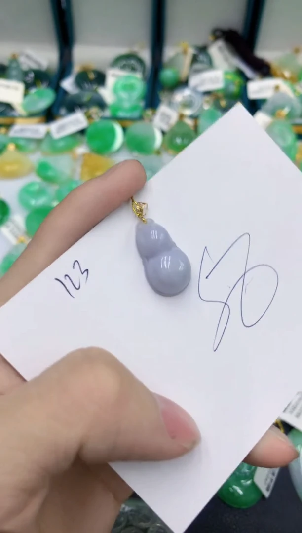翡翠18K金镶嵌颈饰11111111111