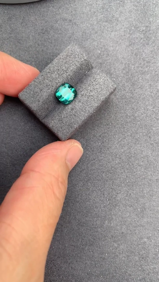 【闪购商品】碧玺裸石未镶嵌2ct拉贡