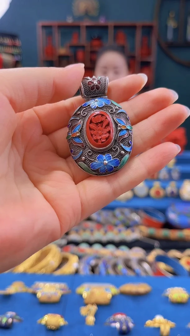 非遗技艺 花丝镶嵌吊坠 雕漆