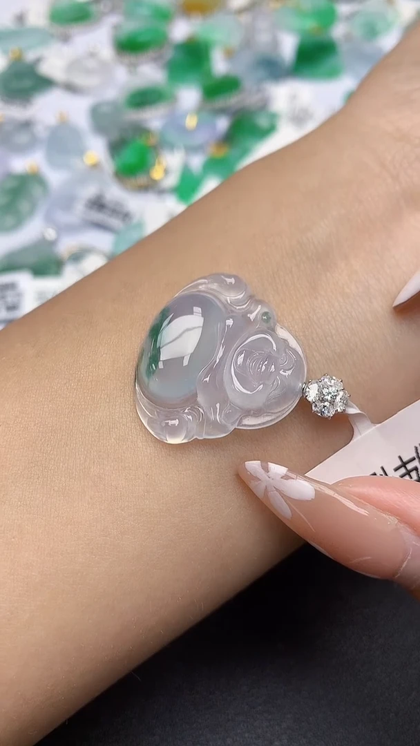 颈饰18K金镶嵌翡翠a货假一赔三支持复检百元上9元证书费自理