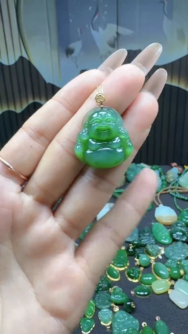 【闪购商品】和田玉吊坠(赠链)18K金镶嵌1