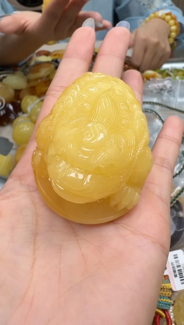 裸石琥珀未镶嵌如图