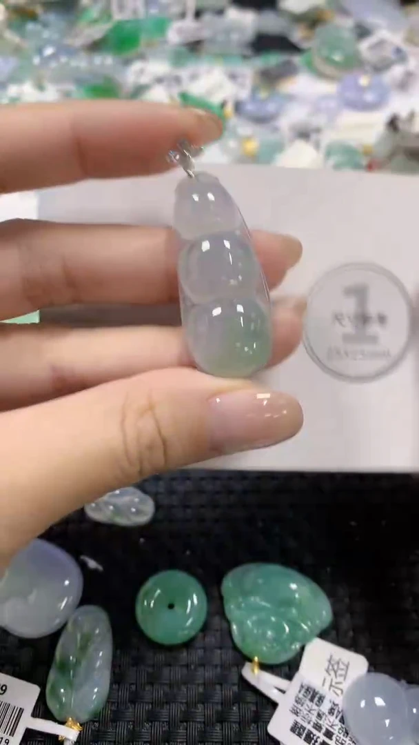 颈饰18K金镶嵌翡翠天然缅甸翡翠a货百元以上9元证书费自理