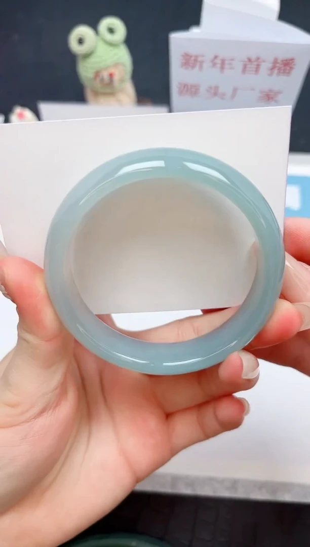 【闪购商品】石英质玉手镯未镶嵌29-58.6