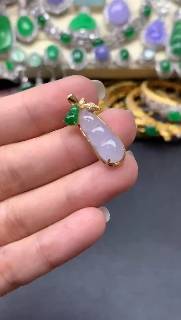 颈饰18K金镶嵌翡翠335-中国好珍宝