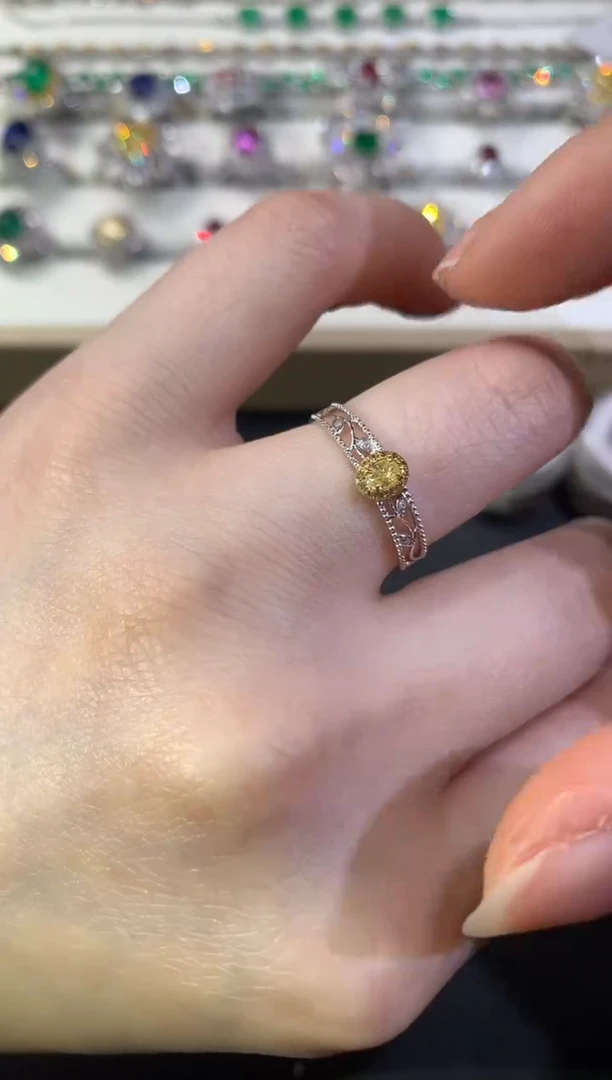 【闪购商品】钻石戒指18K金镶嵌Z99|1680