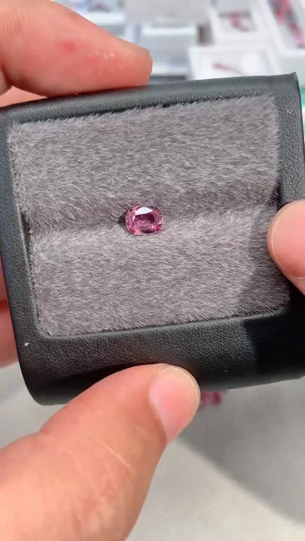 【闪购商品】尖晶石裸石未镶嵌艳粉0.9