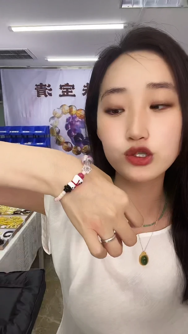 水晶手链未镶嵌天然珠宝多样性发其一