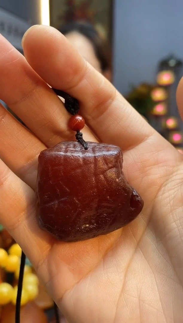 琥珀颈饰未镶嵌吊坠