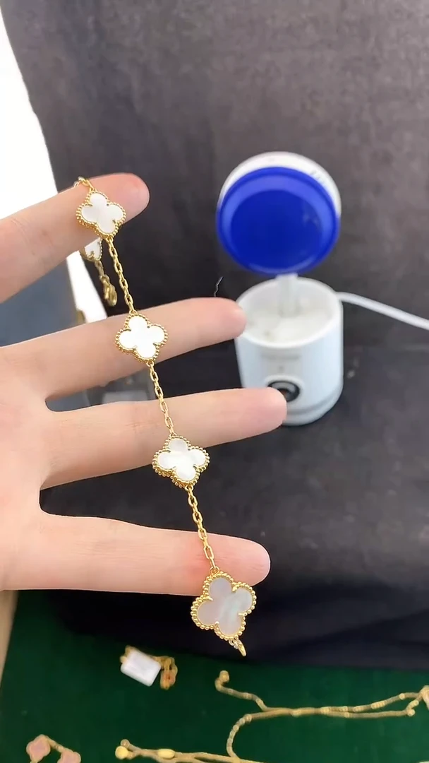 手链贝壳（贝母）18K金镶嵌.