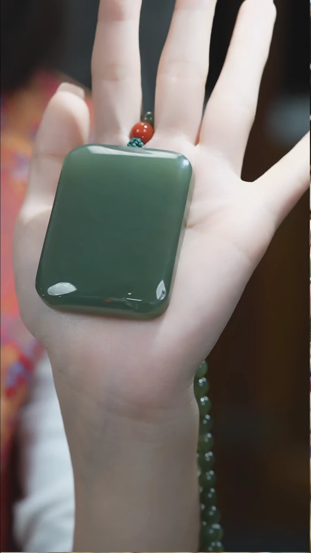 和田玉未镶嵌颈饰无事牌