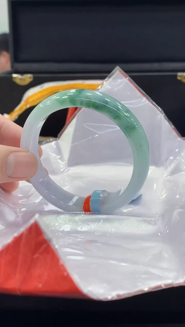 未镶嵌手镯翡翠翡翠手镯