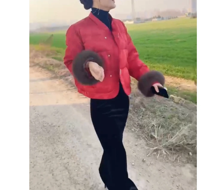 2024冬季新款时尚女装网红高级感休闲爆款短款外套裙子女潮ZX