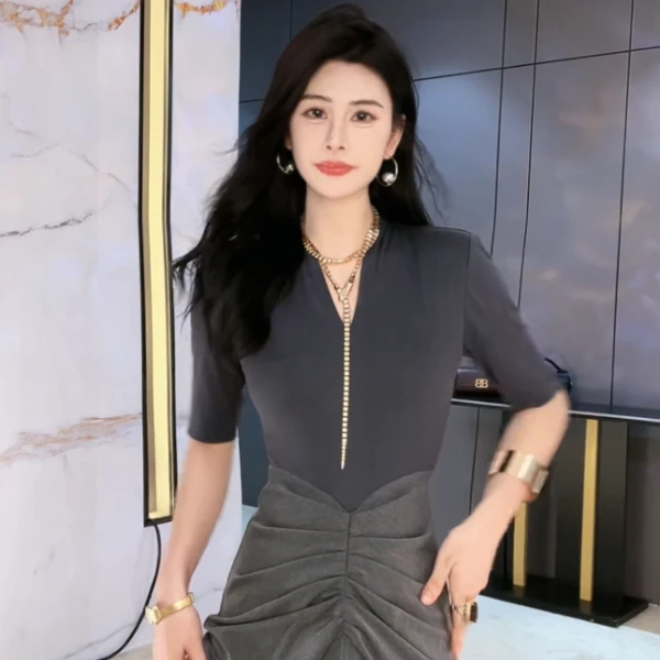 【天姐家】现货假两件设计感拼接V领印花显瘦长连衣裙STTYN402195