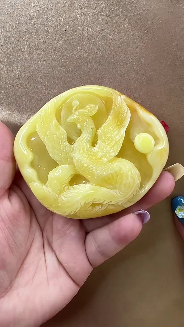 未镶嵌颈饰琥珀吊坠