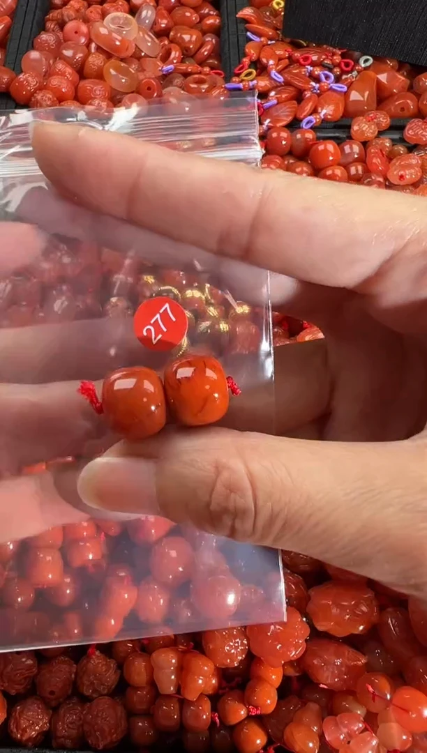 【闪购商品】南红玛瑙颈饰未镶嵌1