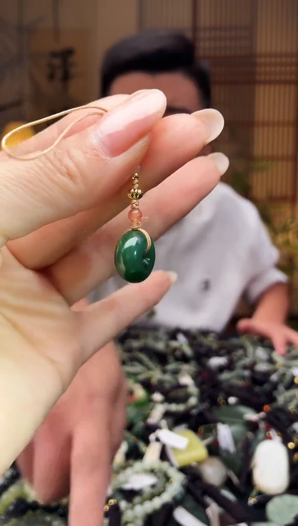 颈饰未镶嵌和田玉多样性发货，拍一发一