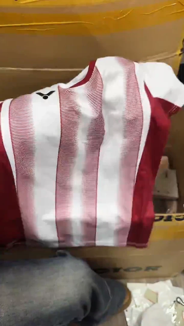 微瑕正品球拍球服球包   33  红色短袖155
