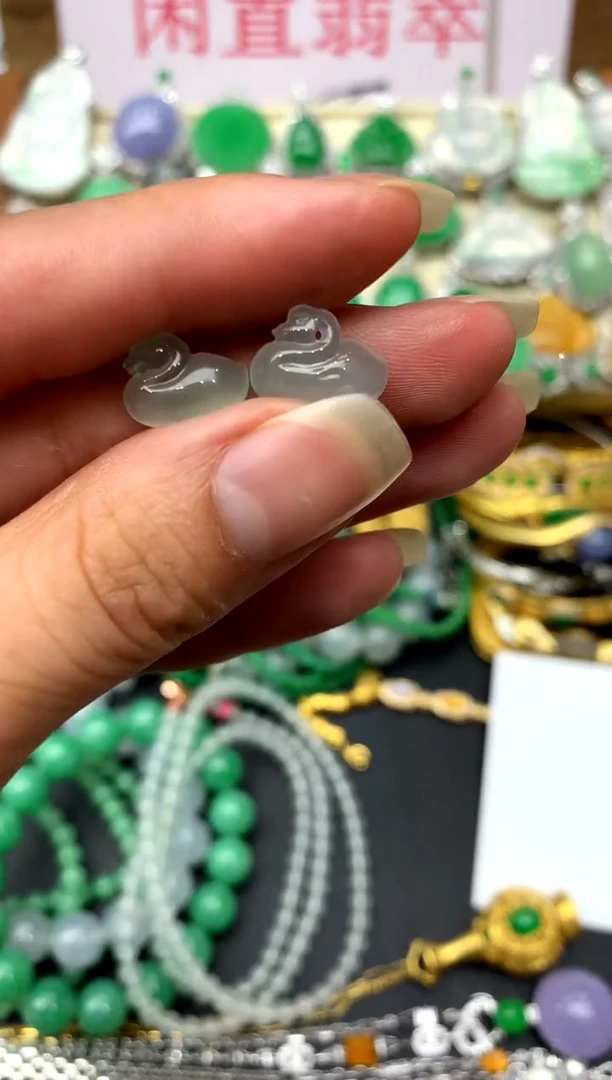 翡翠未镶嵌颈饰30-中国好珍宝