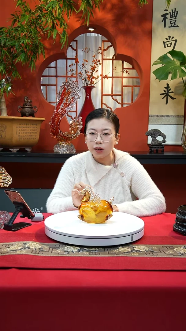 手工艺品琉璃摇摇马