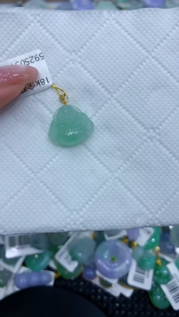 翡翠18K金镶嵌颈饰 111111111111