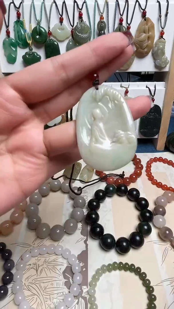 吊坠(赠链)未镶嵌翡翠黄翡悟道吊坠