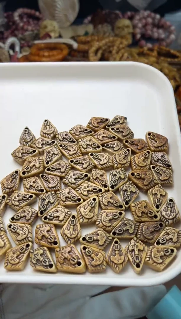 牛骨手串/手链p1200 钺斧侧挂2个 有棕裂