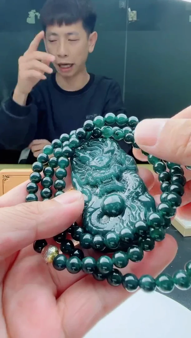 【闪购商品】翡翠颈饰未镶嵌1111111111