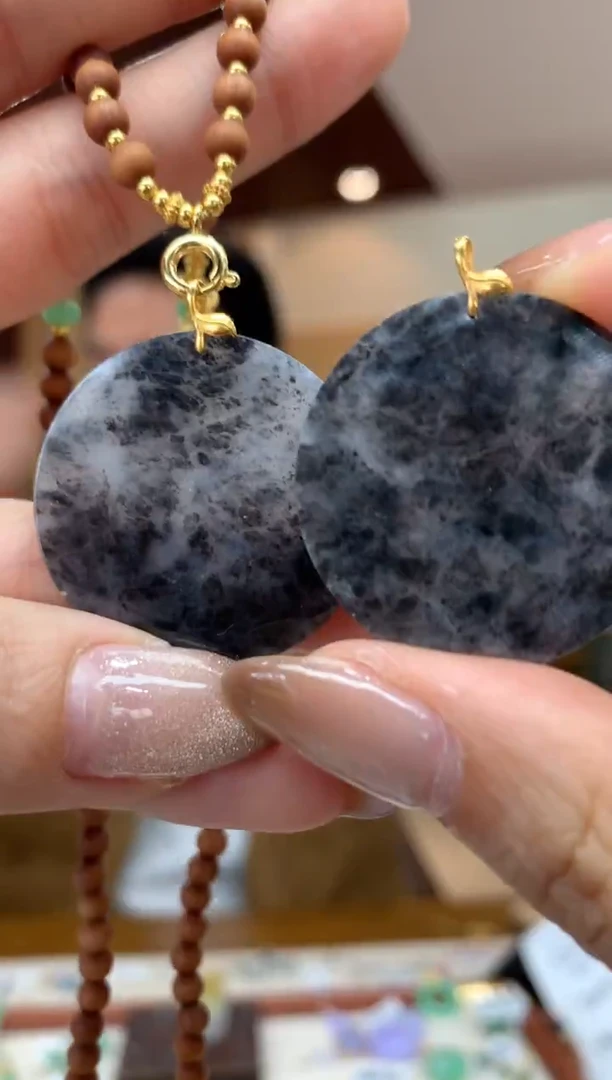 吊坠(不含链)18K金镶嵌翡翠无事牌多样性发货1件