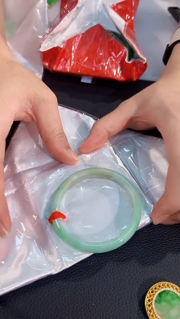 未镶嵌手镯翡翠 缅料A货/支持复检/一件