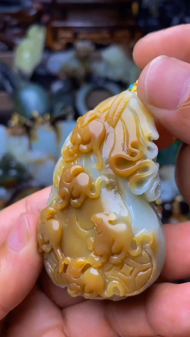 和田玉未镶嵌把件1