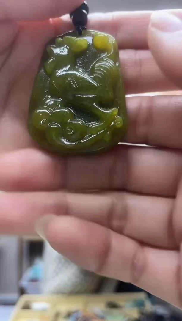 未镶嵌岫玉吊坠·