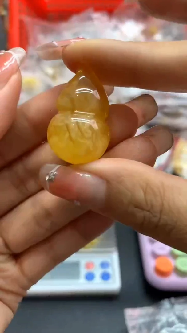 未镶嵌琥珀珠宝奇石2695