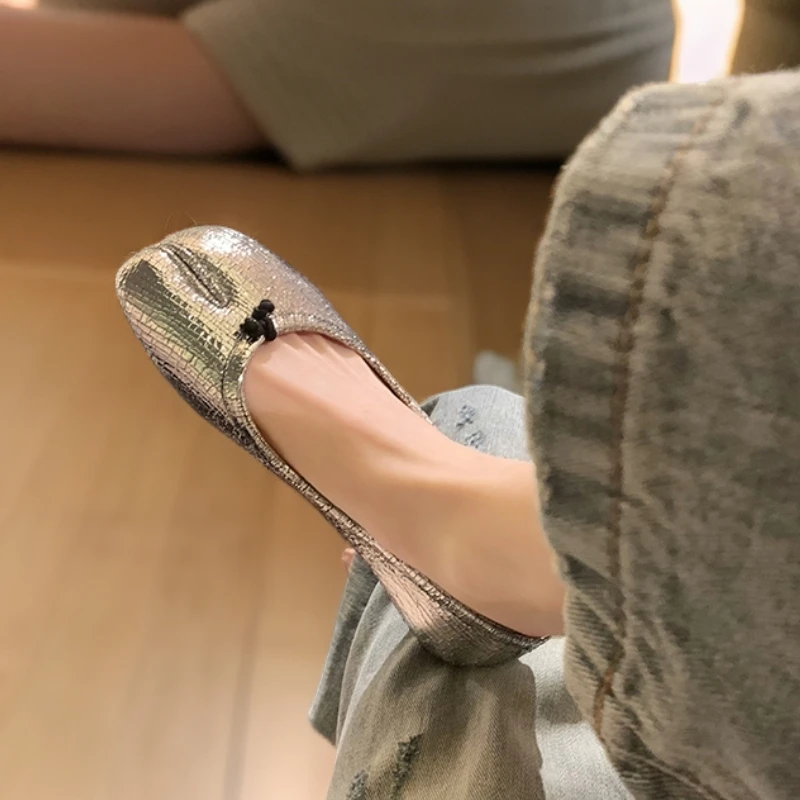 大叔女鞋家小众镜面亮银色爆裂纹分趾芭蕾舞鞋马蹄猪蹄平底女单鞋