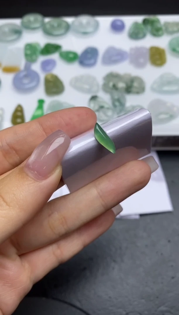 【闪购商品】定制翡翠未镶嵌翡翠毛货~