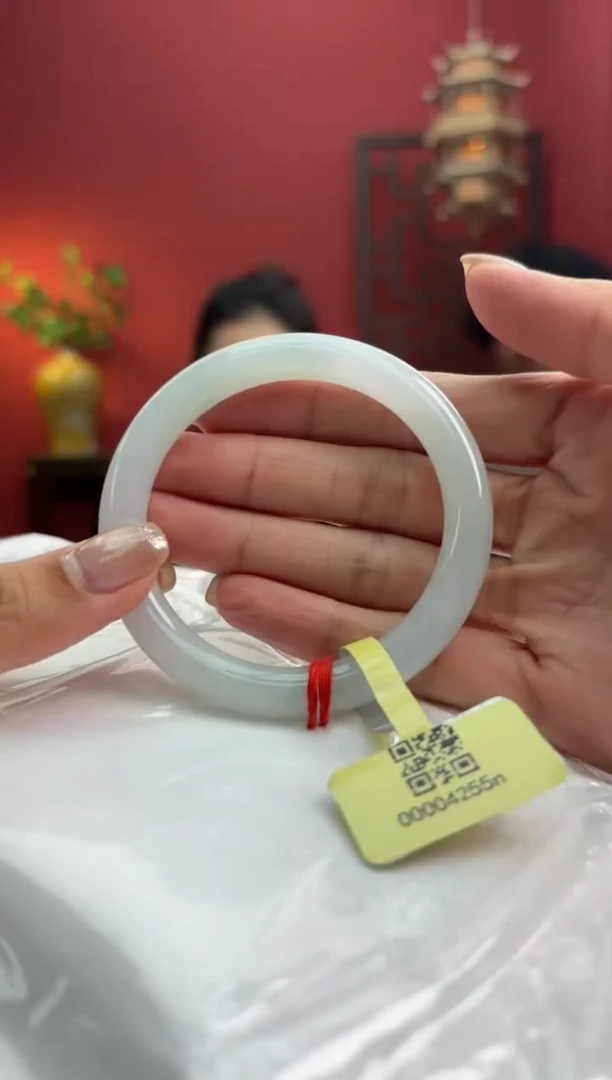 未镶嵌手镯（圆镯）翡翠翡翠手镯1