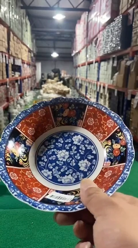 瓷片碗碟好物一件不留@@1