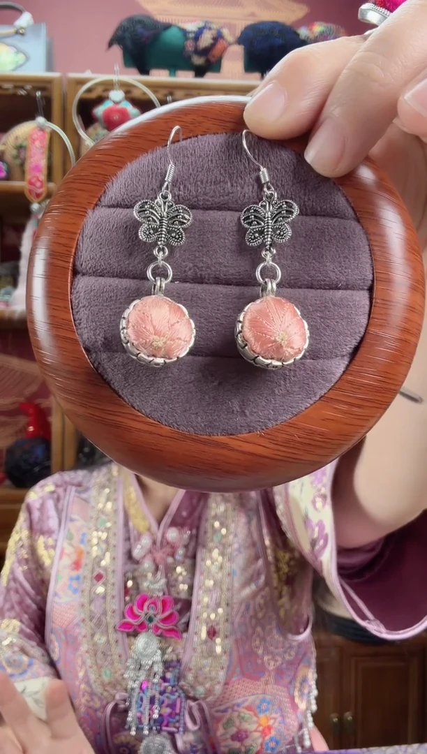 刺绣耳环73甜甜家